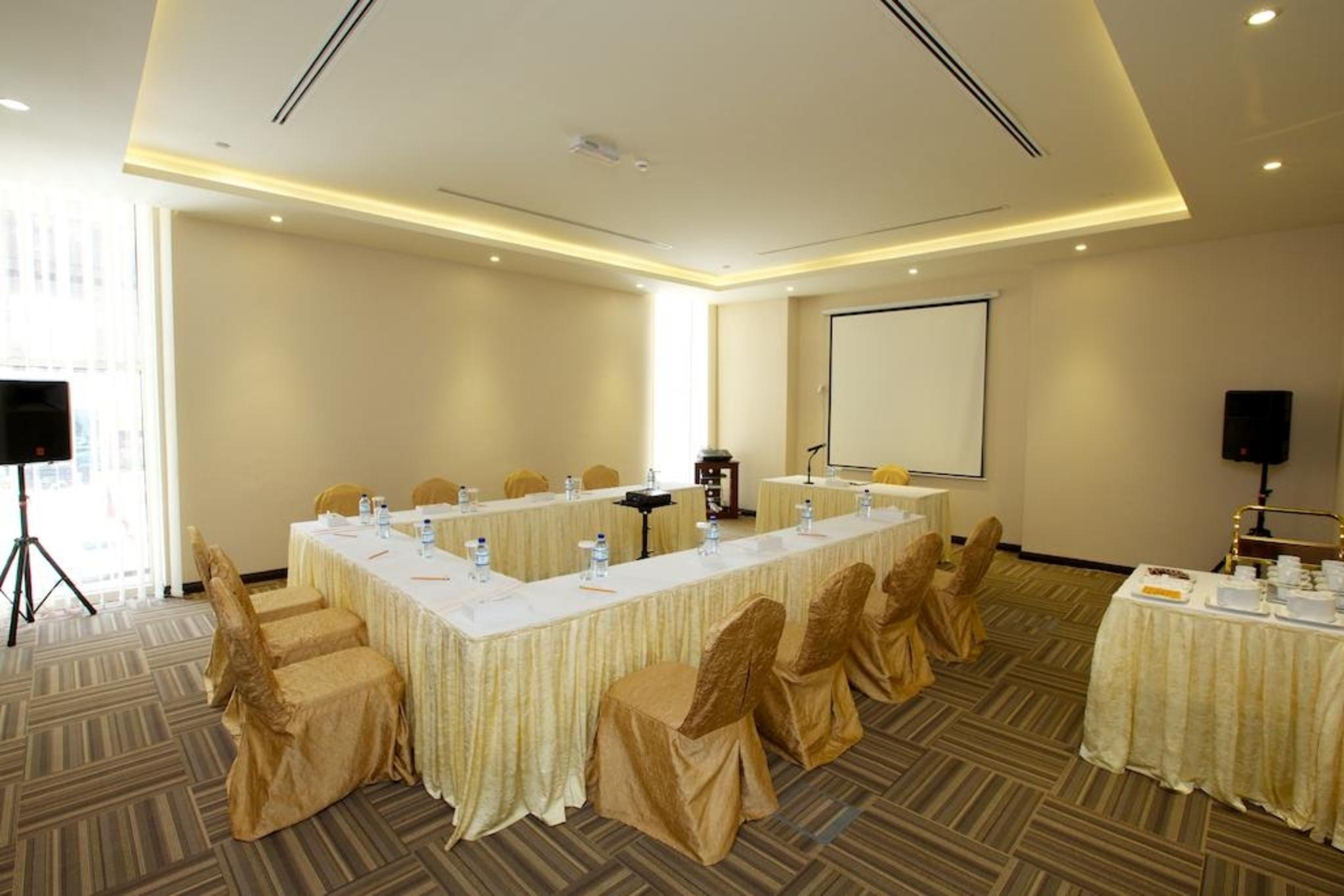 Nehal Hotel Abu Dhabi Exterior foto